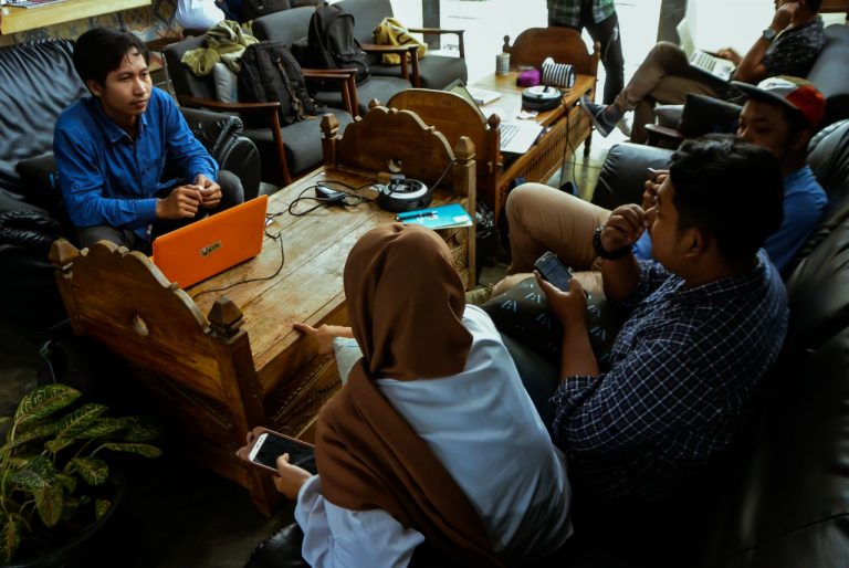 tim unik merchandise meeting